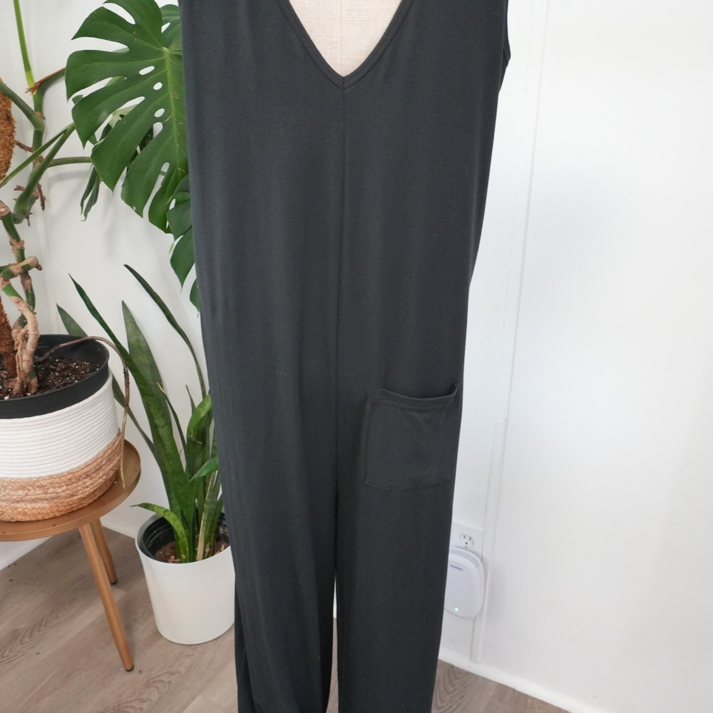 Varley Jumpsuit Womens Small Black V-Neck Sleeveless Wide Leg Loungewear Pocket - Picture 8 of 9